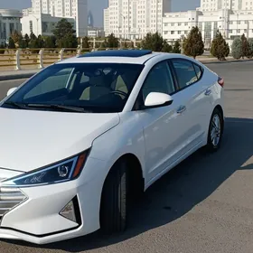 Hyundai Elantra 2020