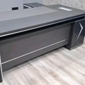 ofisni drektorsky kresla stol