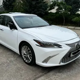 Lexus ES 350 2019