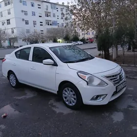 Nissan Versa 2018