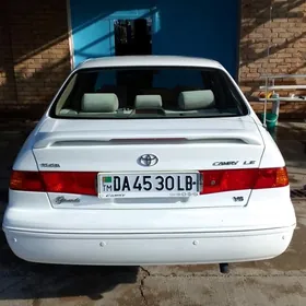 Toyota Camry 2001