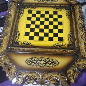 Шахматный стол