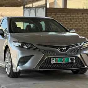 Toyota Camry 2020