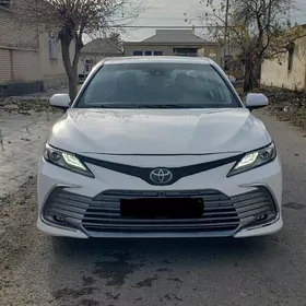 Toyota Camry 2022