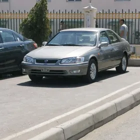 Toyota Camry 2000