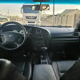 Nissan Pathfinder 2002