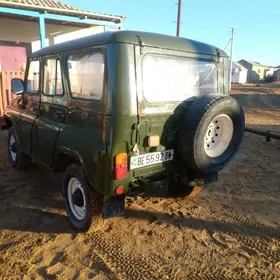 UAZ 469 2001