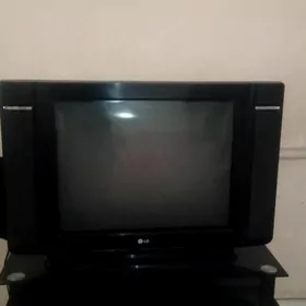 Telowizor pastafkasy bilen