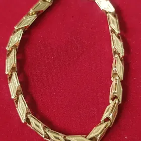 Gyzyl yerewan bolt braslet