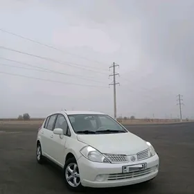 Nissan Tiida 2006
