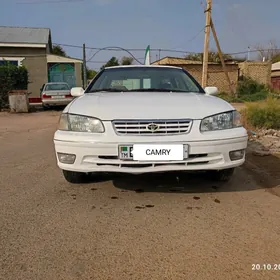 Toyota Camry 1999
