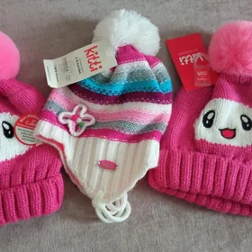 шапки новые 1-2года по