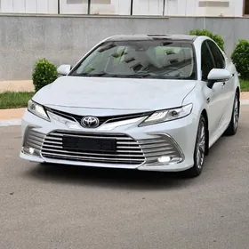 Toyota Camry 2023