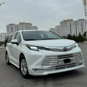 Toyota Sienna 2021
