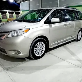 Toyota Sienna 2016