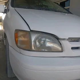 2001 4 kam sien cyra