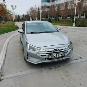 Hyundai Elantra 2020