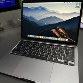 MacBook M2