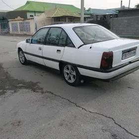 Opel Omega 1990