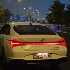 Hyundai Elantra 2021