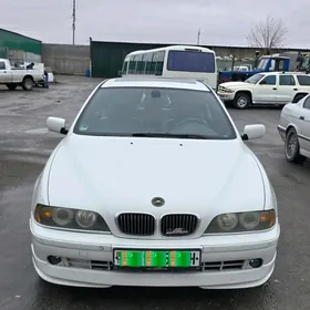 BMW E39 2001