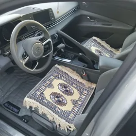 Hyundai Elantra 2021