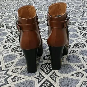 ädik aýal gyzlaryňky