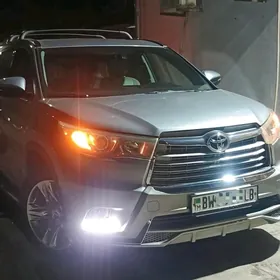 Toyota Highlander 2015