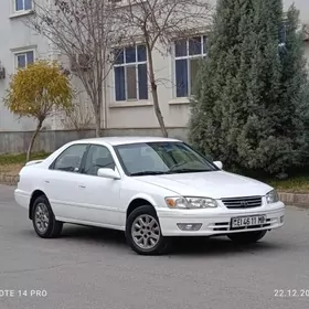 Toyota Camry 2000