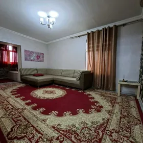 В ЦЕНТРЕ р/н ЫЛХАМ АЛЛЕЯ