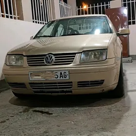 Volkswagen Bora 2001
