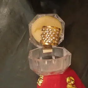 Золотое кольцо с бриллиантами