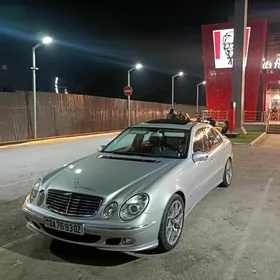 Mercedes-Benz E320 2003