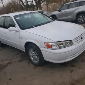 Toyota Camry 1999