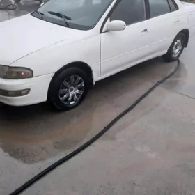 Toyota Carina 1995
