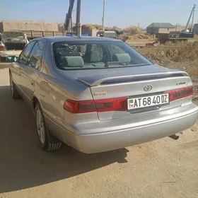 Toyota Camry 2000