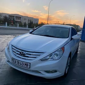Hyundai Sonata 2011