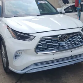 Toyota Highlander 2022