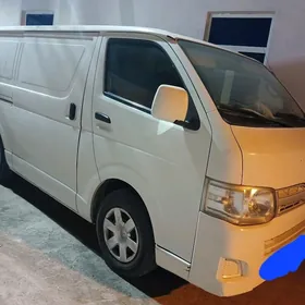 Toyota Hiace 2012