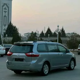 Toyota Sienna 2017