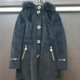 Kurtga diblonka gornush