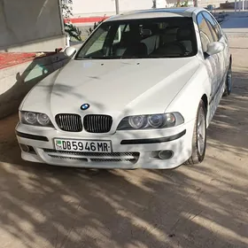 BMW E39 2000