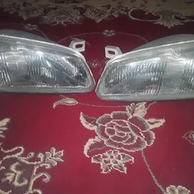 liciska fary Toyota arasa