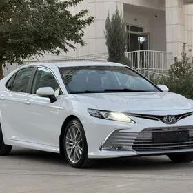 Toyota Camry 2022