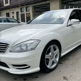 Mercedes-Benz S-Class 2006