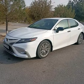 Toyota Camry 2022