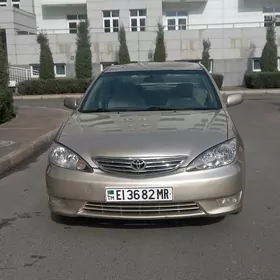 Toyota Camry 2004