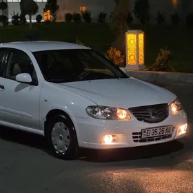 Nissan Sunny 2010