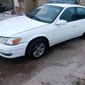 Toyota Camry 2001