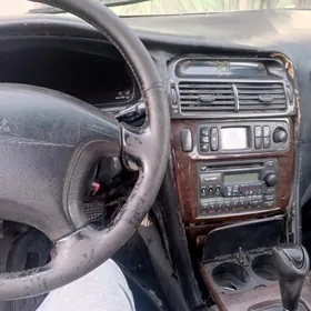 Mitsubishi Diamante 1995